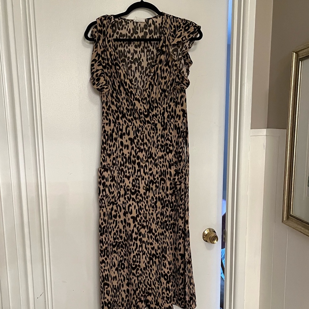 Leopard ruffle sleeve midi dress